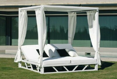 Cama Balinesa
